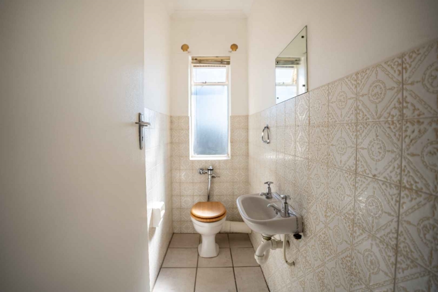 2 Bedroom Property for Sale in Buitenverwagting Western Cape